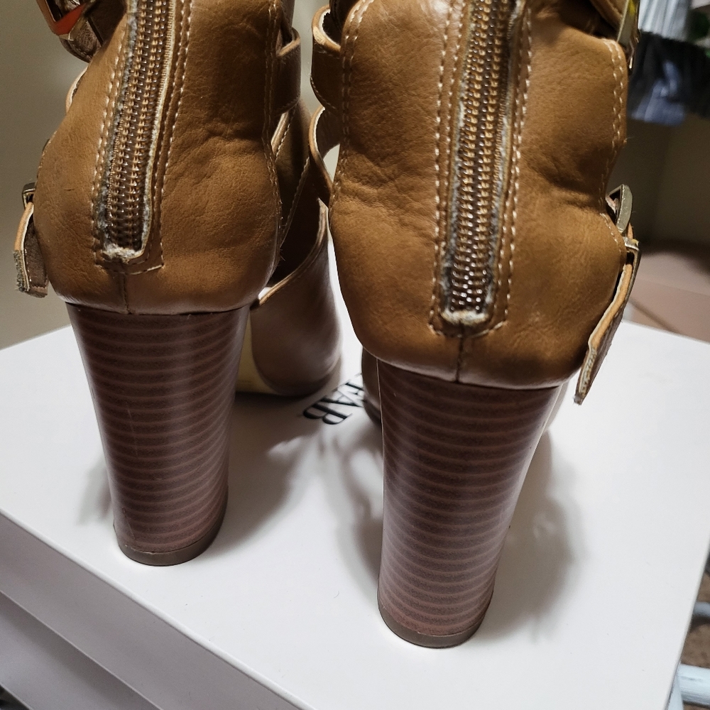 Shoes, heels